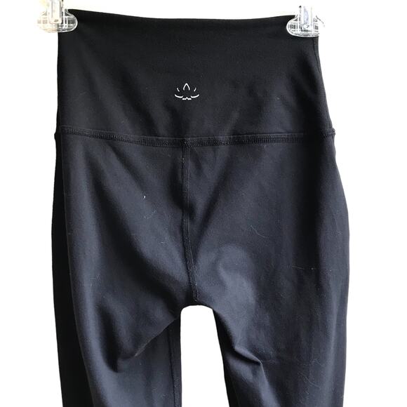 Beyond Yoga Badlands High Waisted 7/8 Leggings Size S Stirrup Tights Strappy Gym - Picture 6 of 11